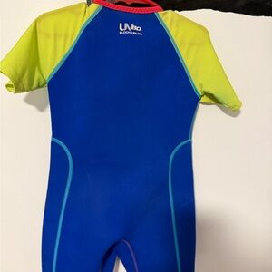 Speedo Kids Short Sleeve Swim Rashguard - Blue & Neon Yellow